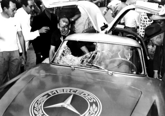 1952 Carrera Panamericana: 300 SL'nin kırık ön camı